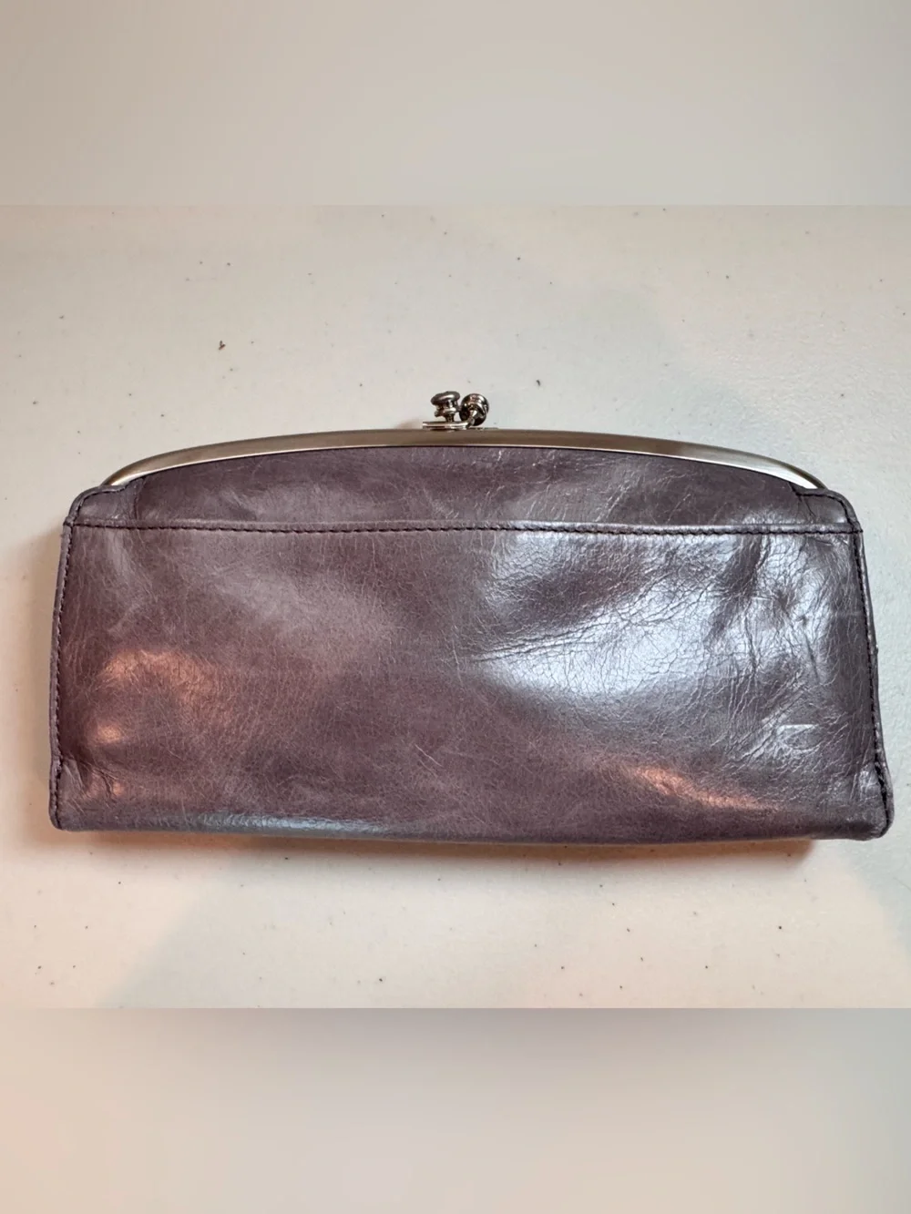 HOBO Kiss-Lock Clutch Wallet in Granite gray leather